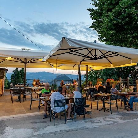 Osteria Belvedere San Leo Esterno foto