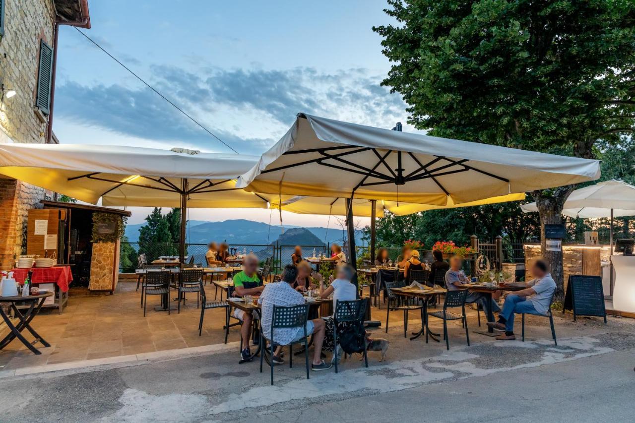 Osteria Belvedere San Leo Esterno foto