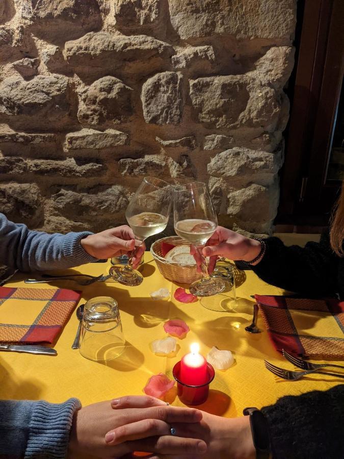 Osteria Belvedere San Leo Esterno foto