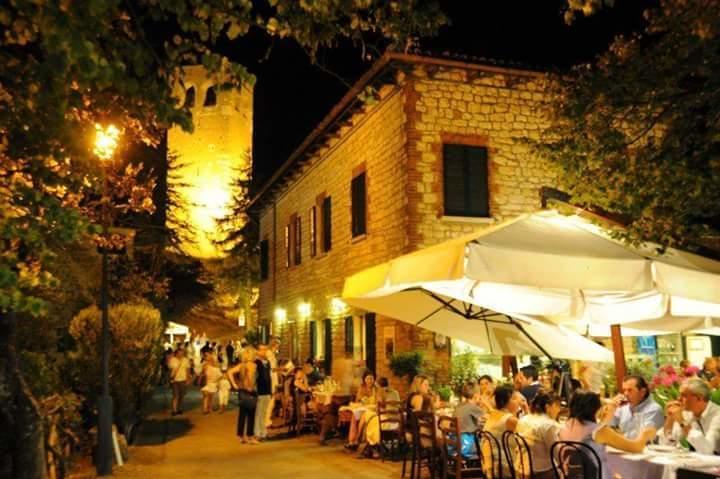 Osteria Belvedere San Leo Esterno foto